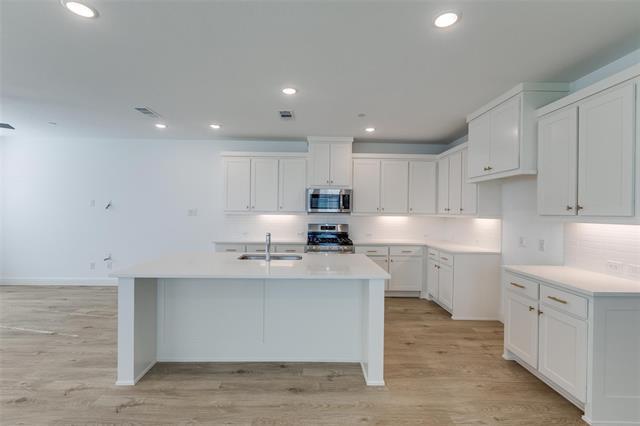 Building Photo - 8864 Scarp Hl Ln