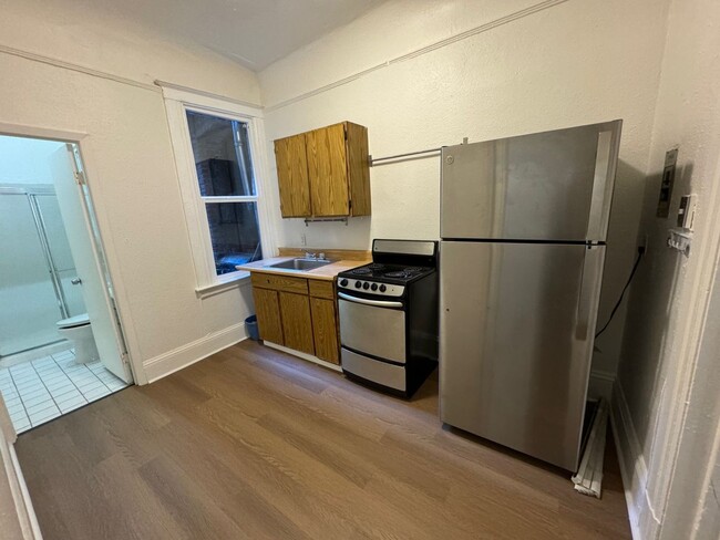 Building Photo - COZY 2 BEDROOM 1 BATH FOR RENT IN SAN FRAN...