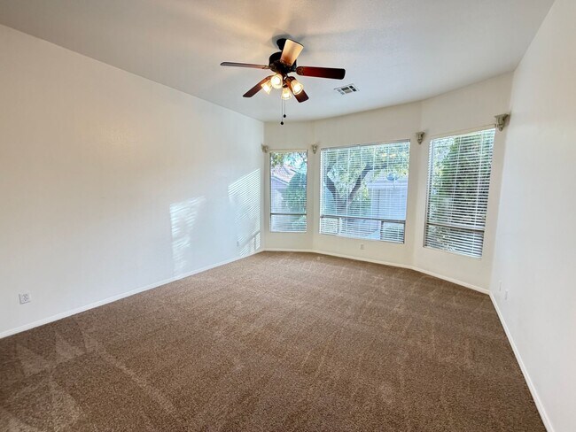 Building Photo - 10689 Arundel Ave