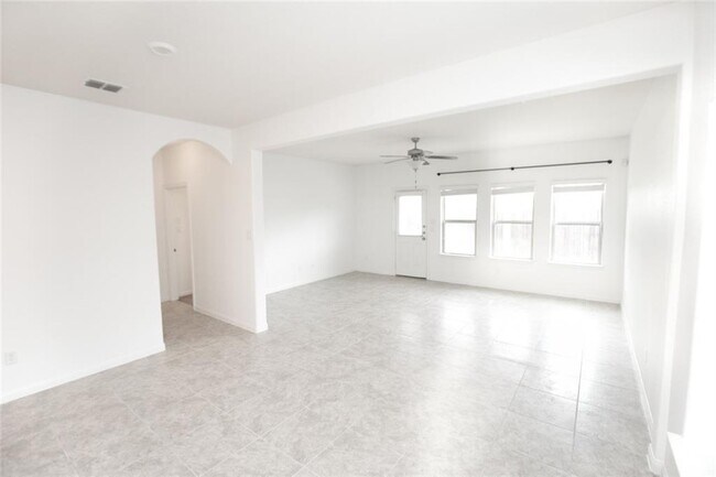 Building Photo - 361 Shale Cir