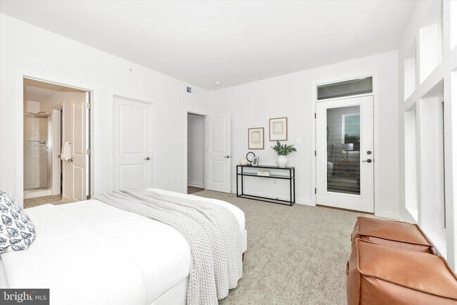 Building Photo - 709 Iron Frg Rd