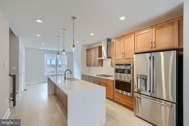 Building Photo - 2705 Ferry Bar Dr