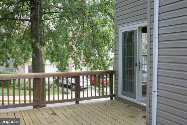 Building Photo - 20601 Duck Pond Pl