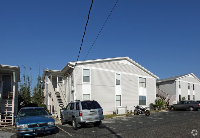 Primary Photo - 1275 Redwood Ln