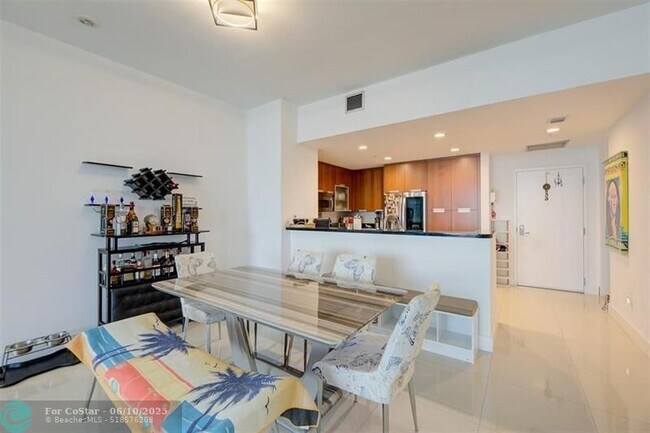 Building Photo - 7901 Hispanola Ave