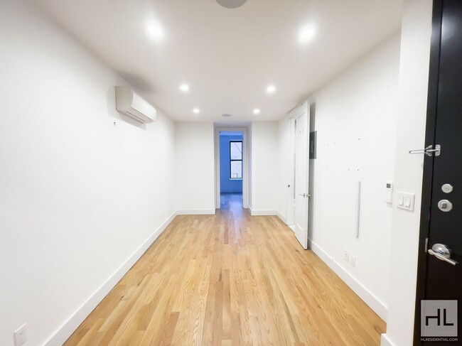 Building Photo - EAST 93 STREET / Upper East Side / Renovat...