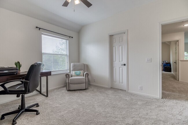 Building Photo - Beautiful Walker Ranch 2 Story Home. This location is fabulous, located off Bitters and Blanco