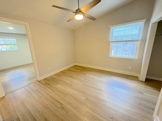 Building Photo - 322 Tanglewood Rd