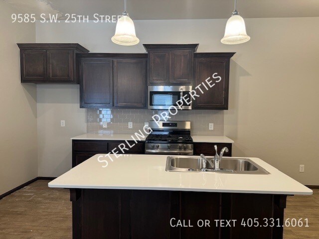 Building Photo - 9585 SW 25th St