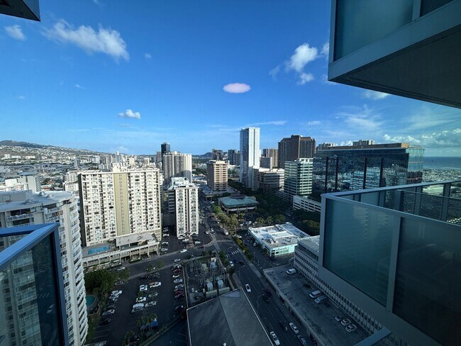 Building Photo - Azure 2405