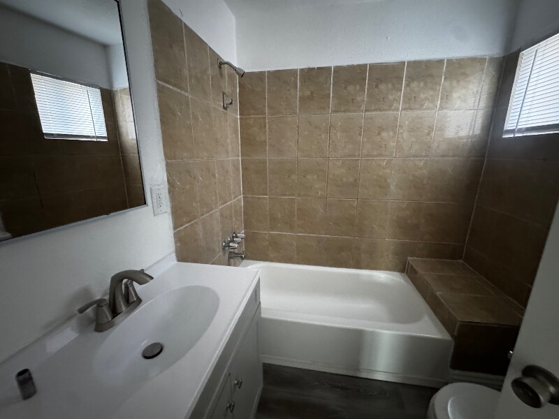 Building Photo - 1707 N Pershing Ave