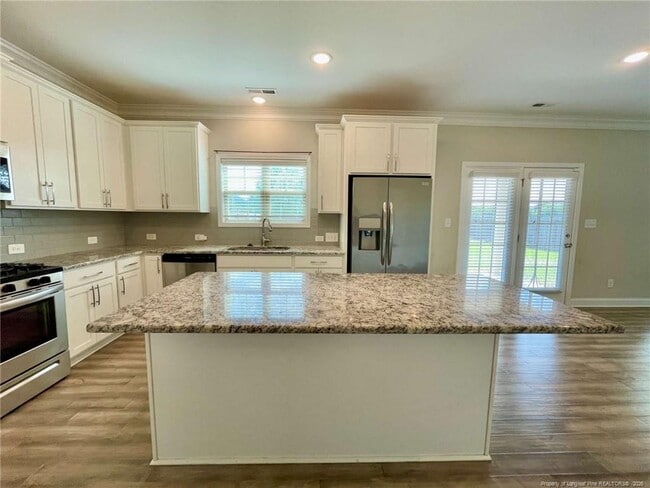 Building Photo - 5344 Debut Ave