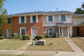 Building Photo - 5929 Singleton St