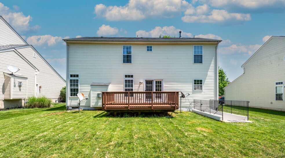 Rear elevation - 15121 Toccoa Ct