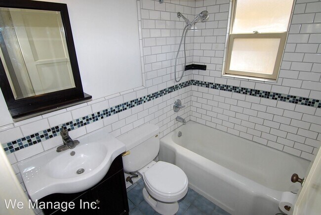 Building Photo - 1218 E 1st St