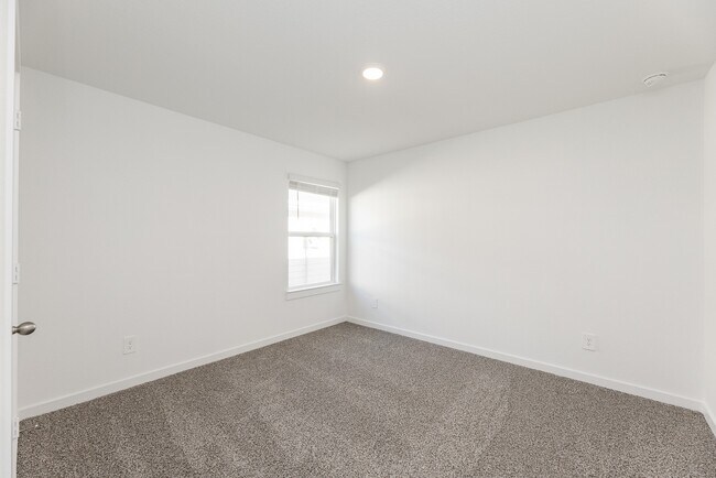 Building Photo - 31706 Melkridge Rd