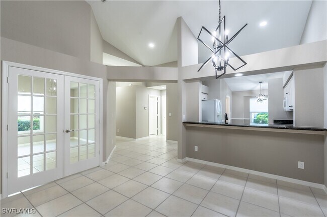 Building Photo - 1704 Royal Cir