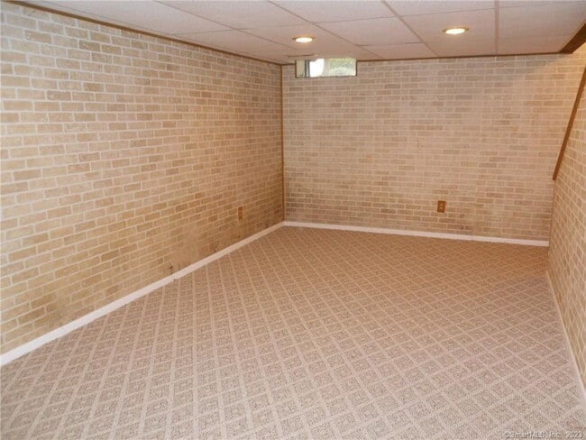 Building Photo - 525 Cypress Rd