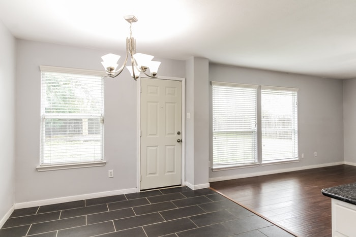 Building Photo - 5410 McKinley Ct