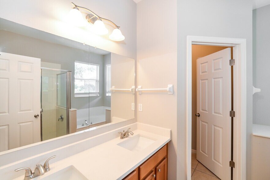 Building Photo - 9924 Autumn Creek Ln