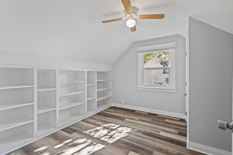 Building Photo - 243 Arcadia St