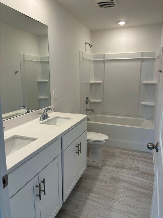 Building Photo - Brand New Build! 4 Bedrooms