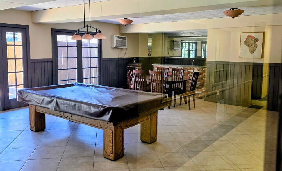 Recreation room - 1222 N Olive Dr