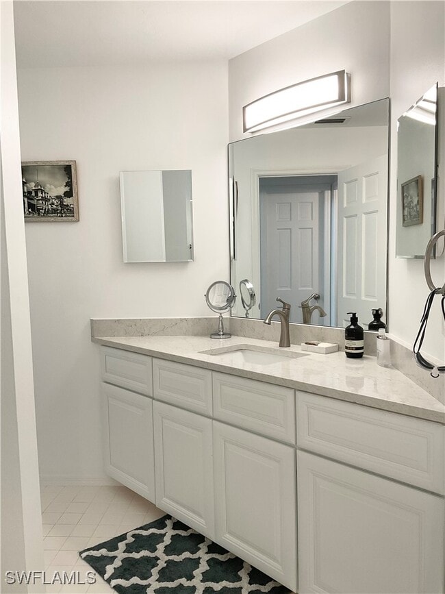 Building Photo - 964 8th Ave S