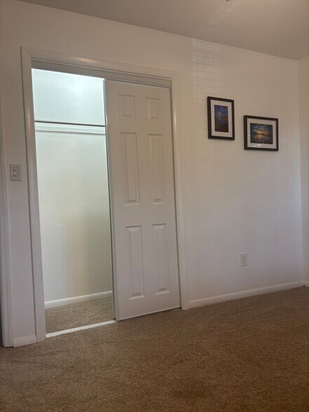 Building Photo - 44 W River Dr