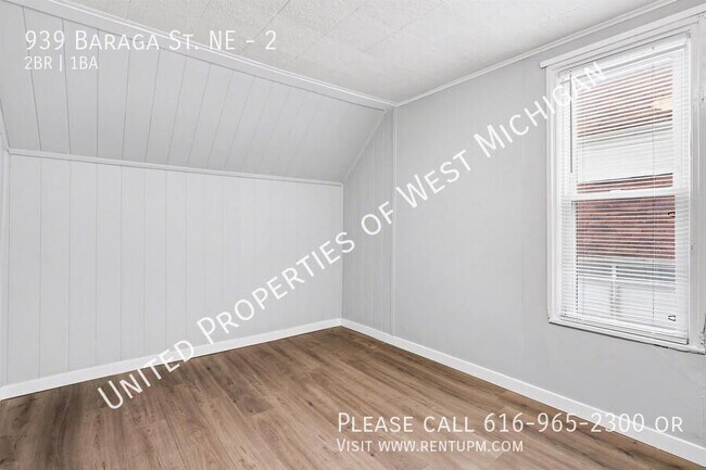 Building Photo - 939 Baraga St NE