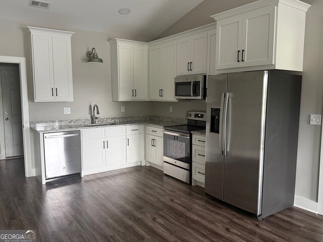 Building Photo - 2453 Memorial Rd