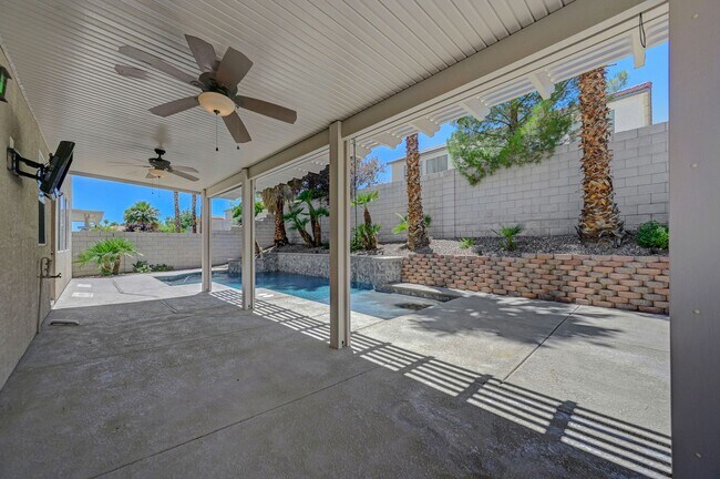 Building Photo - A Fabulous 4 Bedroom Home with a Sparkling...