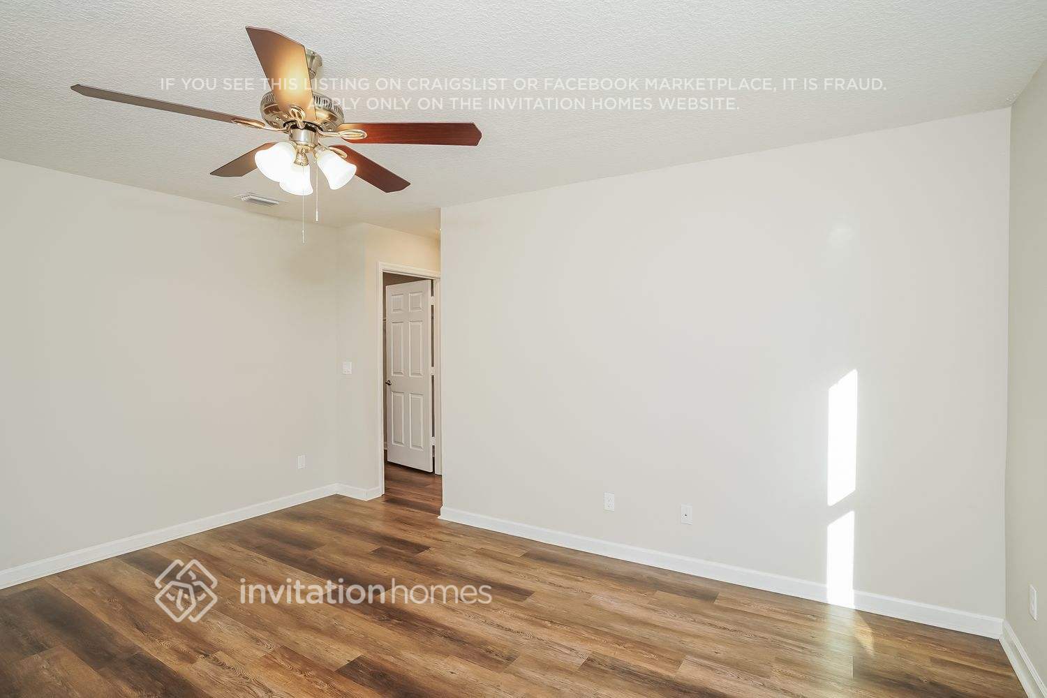 Building Photo - 1710 SW Buttercup Ave