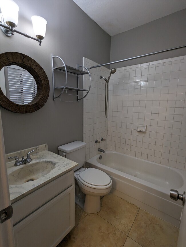 Building Photo - 601 Nelray Blvd