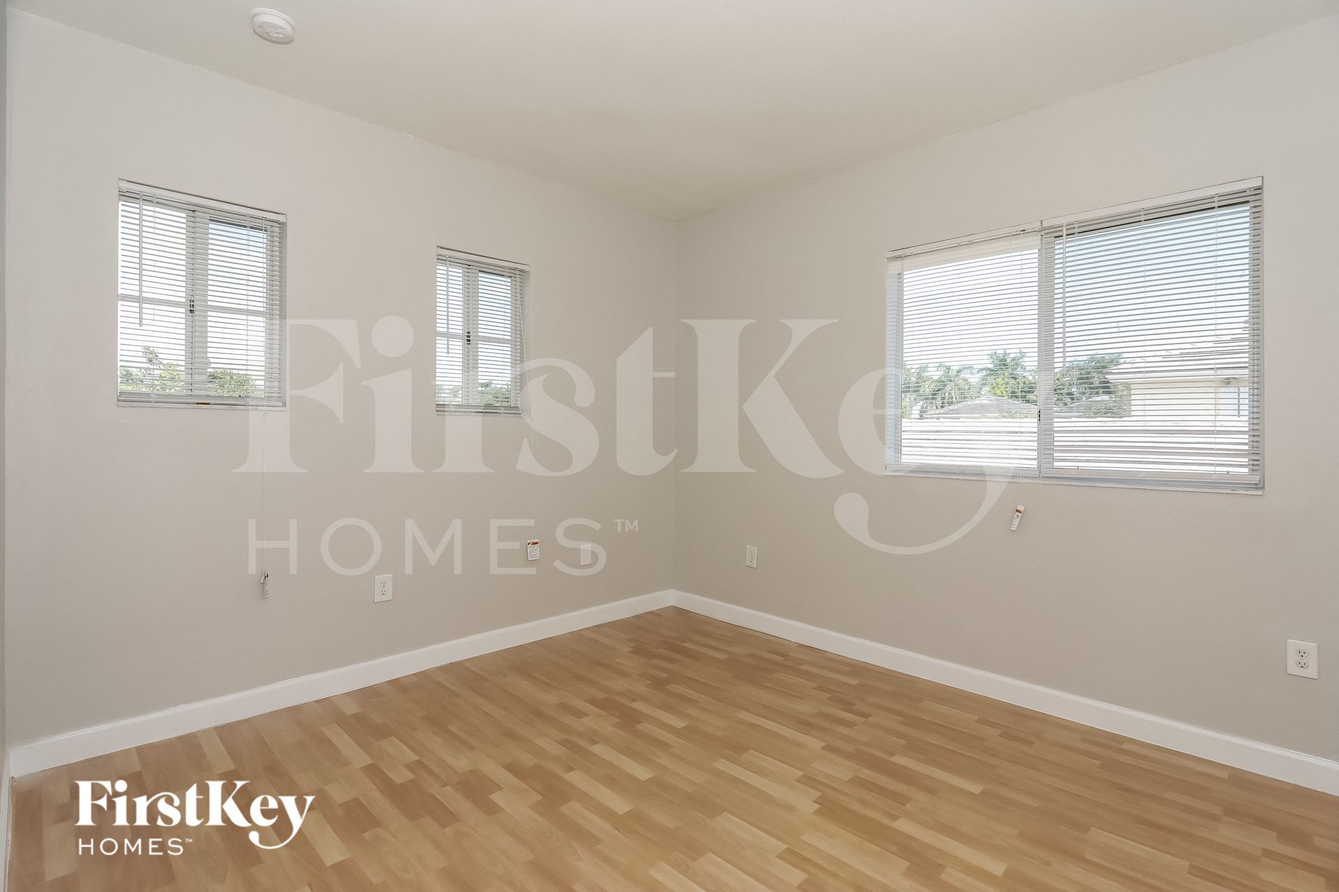 Building Photo - 3168 NE 4th St