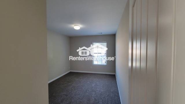 Building Photo - 5518 Waverly Park Dr