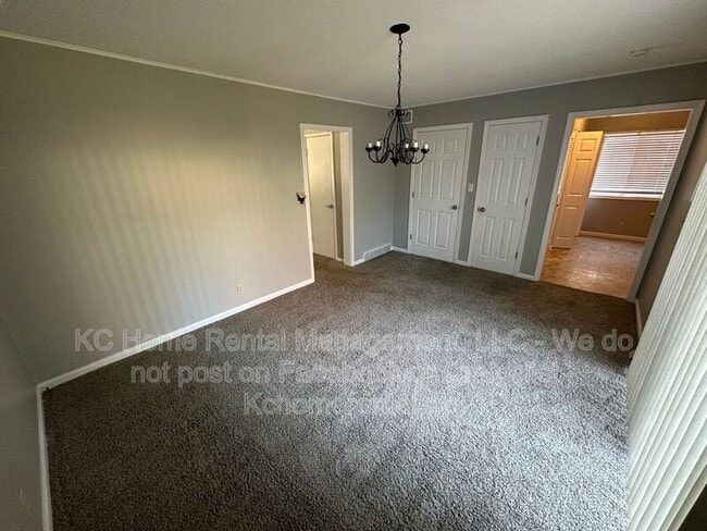 Building Photo - 9338 Bluejacket St