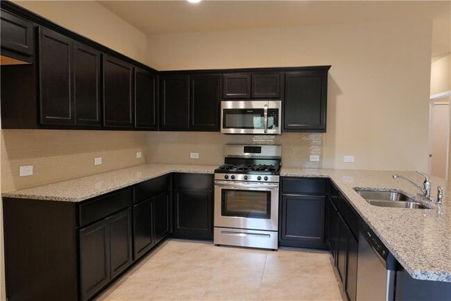 Building Photo - 6817 Ranchito Dr