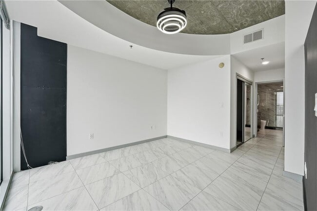 Building Photo - 3324 Peachtree Rd NE