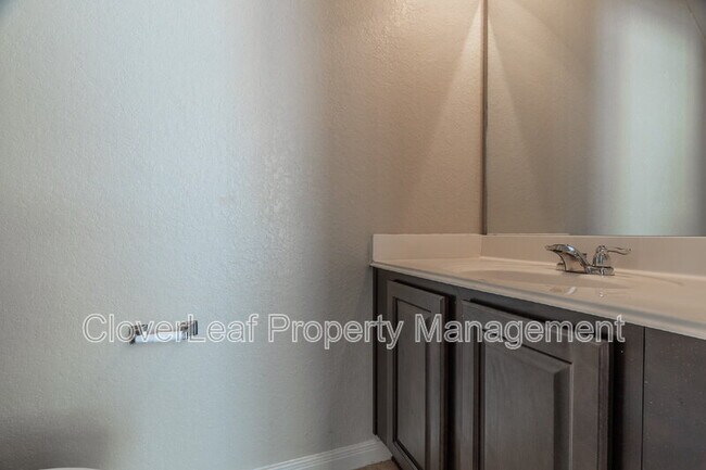 Building Photo - 5167 Top Ridge Ln