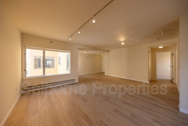 Building Photo - 1401 Jackson St