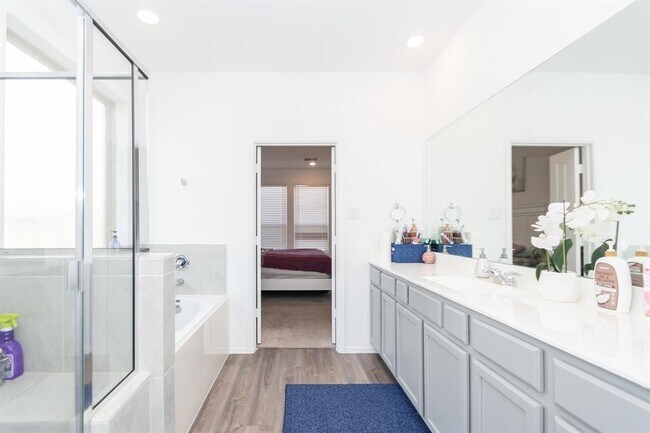 Building Photo - 5007 Dunstable Manor Ln