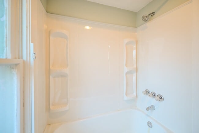 Building Photo - 29 N Shafer St