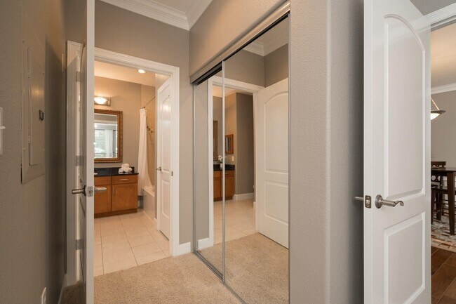 Building Photo - 2299 Lone Star Dr