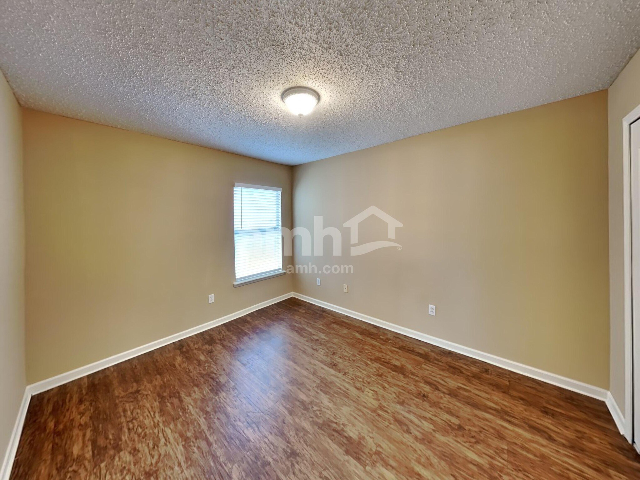 Building Photo - 14028 Crestwick Dr W