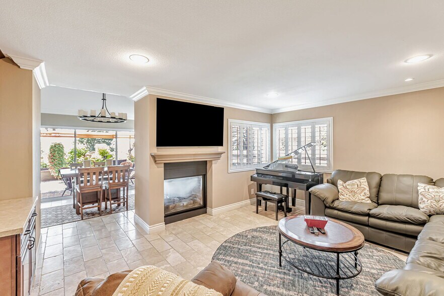 Building Photo - 27525 Paseo Toluca