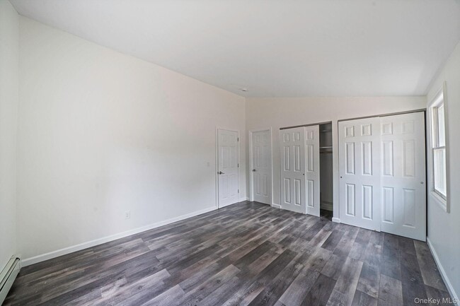 Building Photo - 28 Ashwood Dr