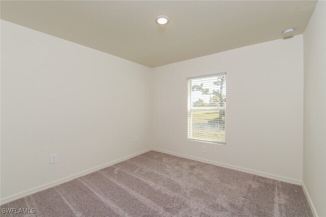 Building Photo - 3702 NW 48th St