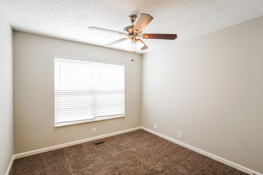 Building Photo - 3134 Creekview Ln