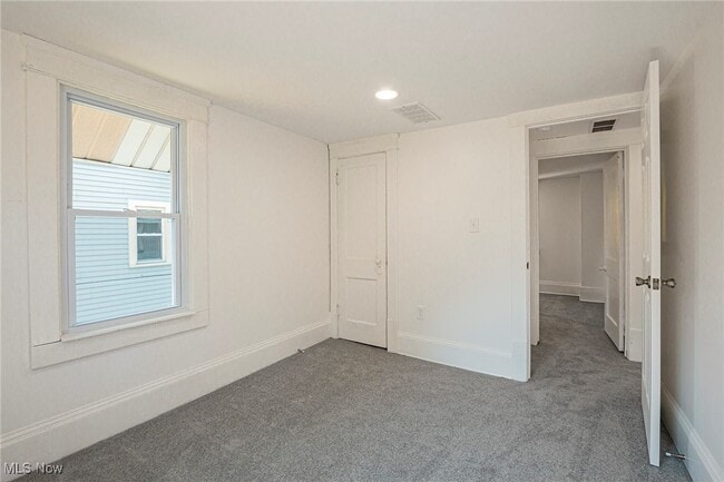 Building Photo - 46 Verdun Dr